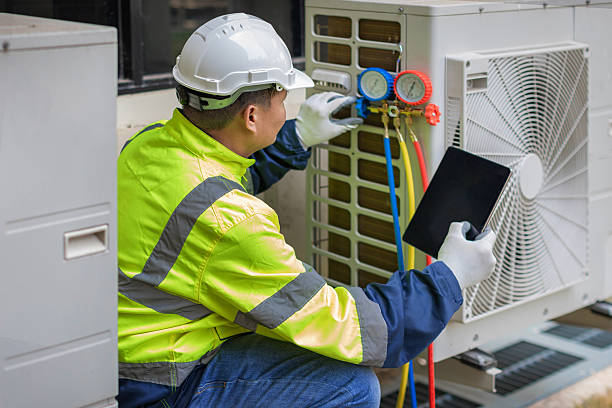 Professional Hvac technician working in Amherst, WI